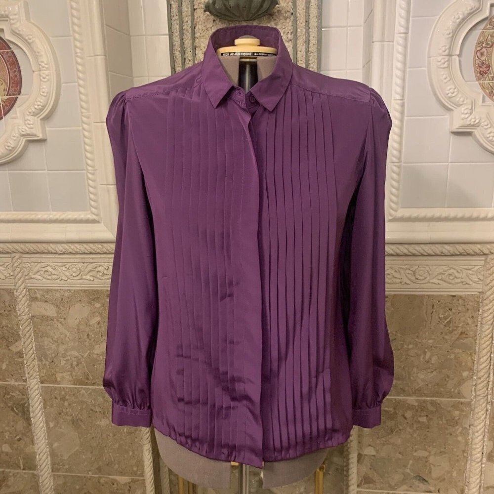 Gailord. Sz 16. USA. Elegant Pleated Long Sleeve Blouse. Hidden Placket. B90